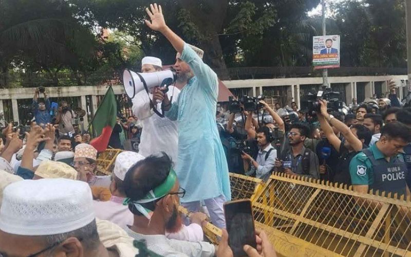 যমুনা অভিমুখী লংমার্চে পুলিশের বাধা